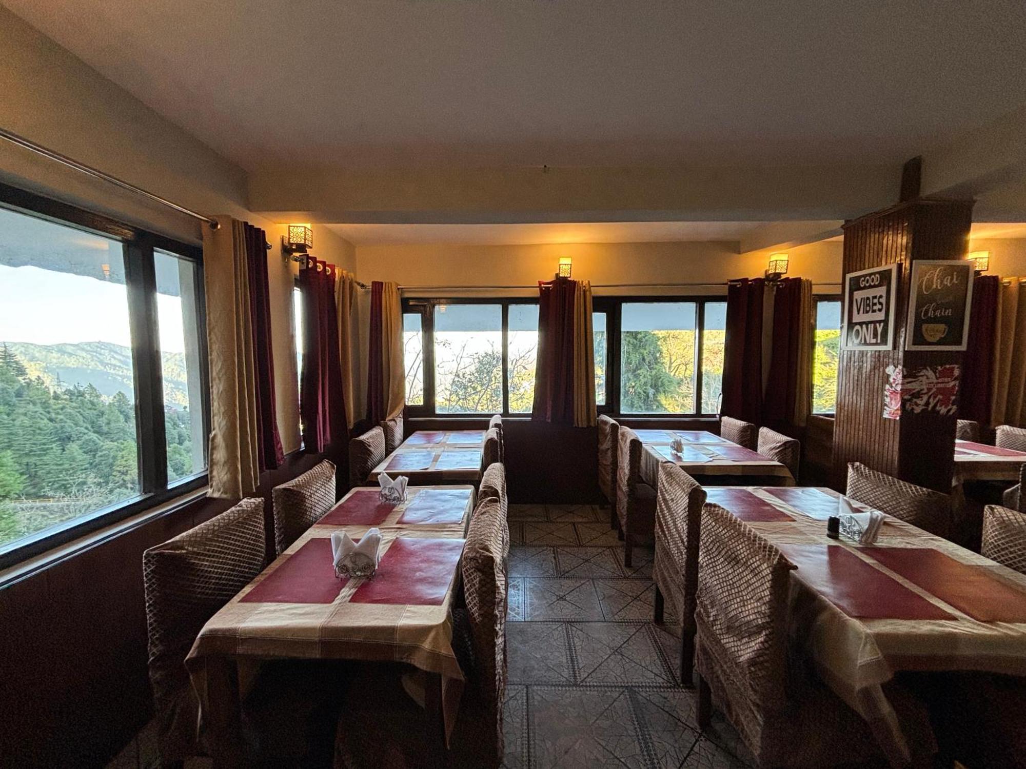 Kumaon Roop Resort Near Kainchi Dham ナイニタール エクステリア 写真