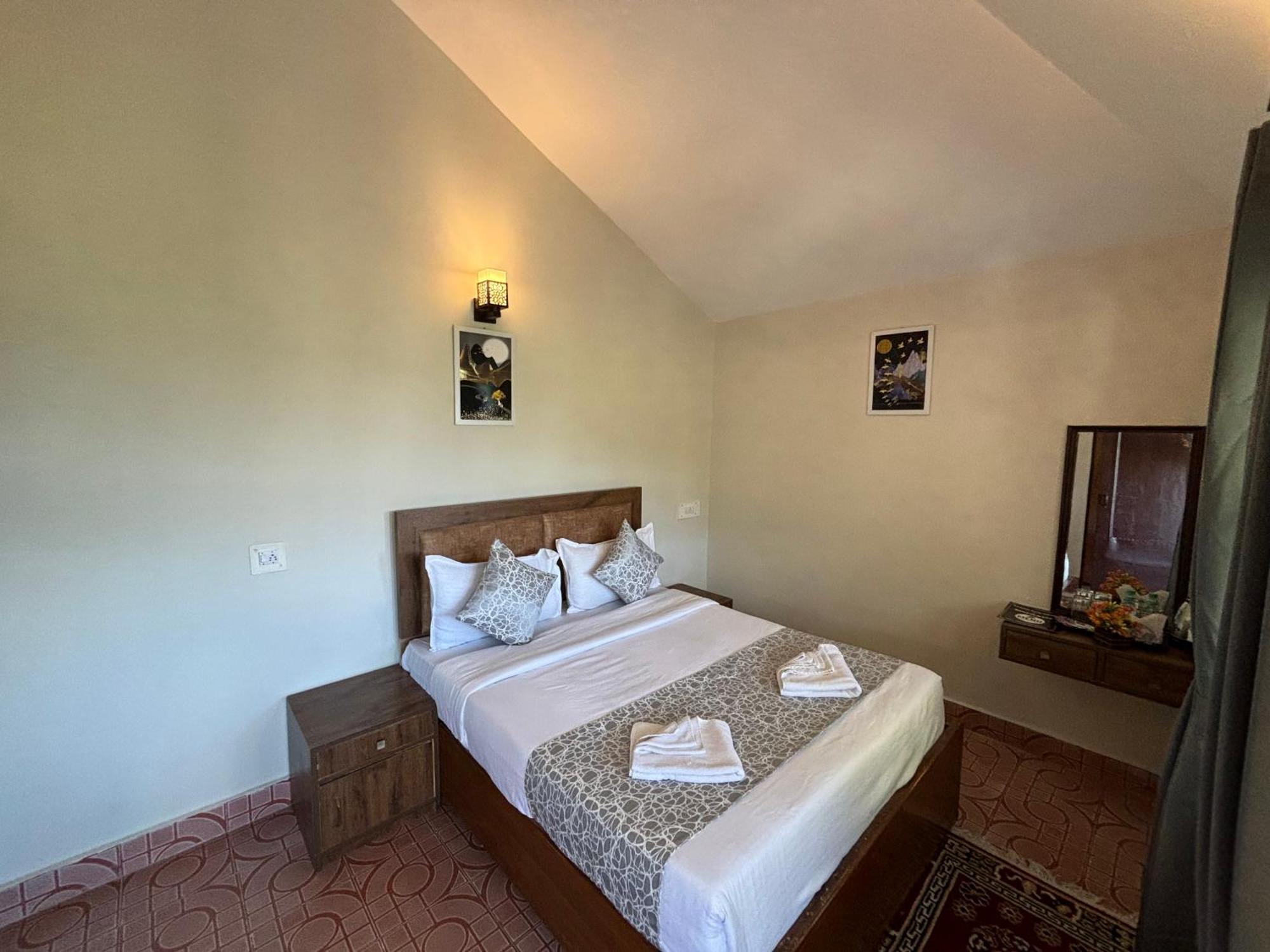 Kumaon Roop Resort Near Kainchi Dham ナイニタール エクステリア 写真