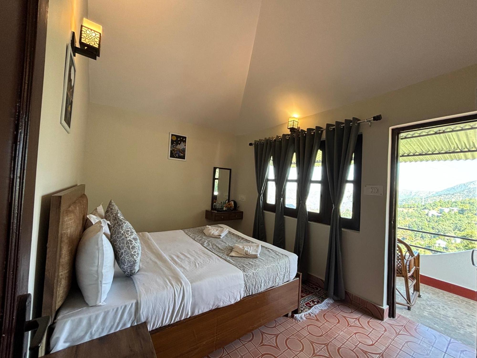 Kumaon Roop Resort Near Kainchi Dham ナイニタール エクステリア 写真